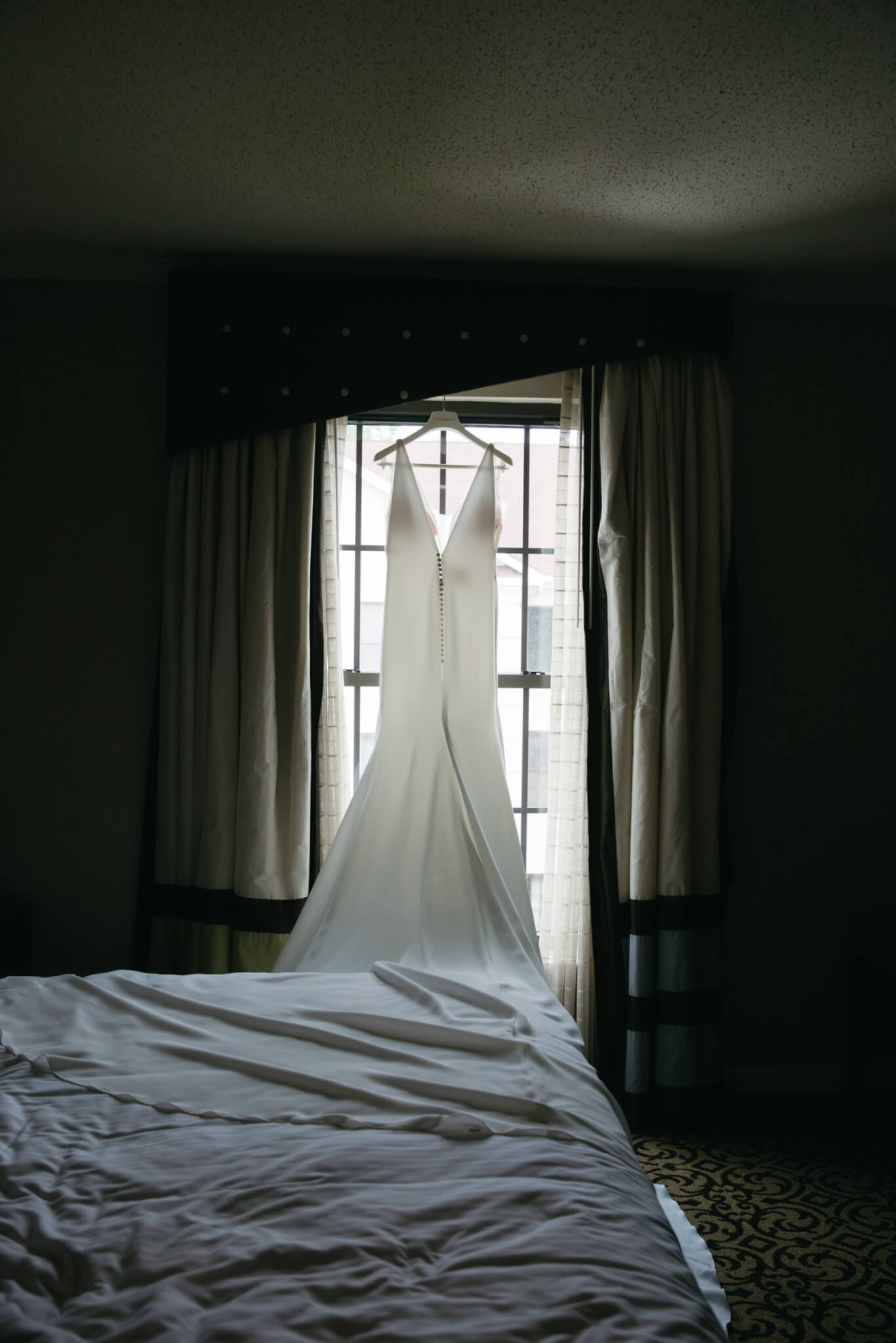 What to Do With Your Dress After Your Wedding