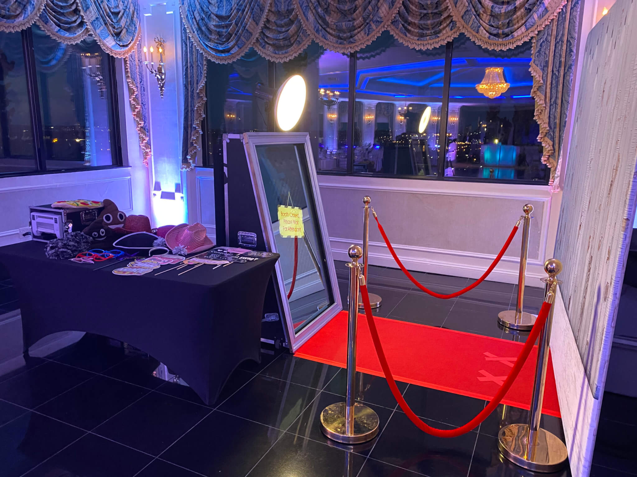 Create a Unique Experience for Guests with Long Island Mirror Booth