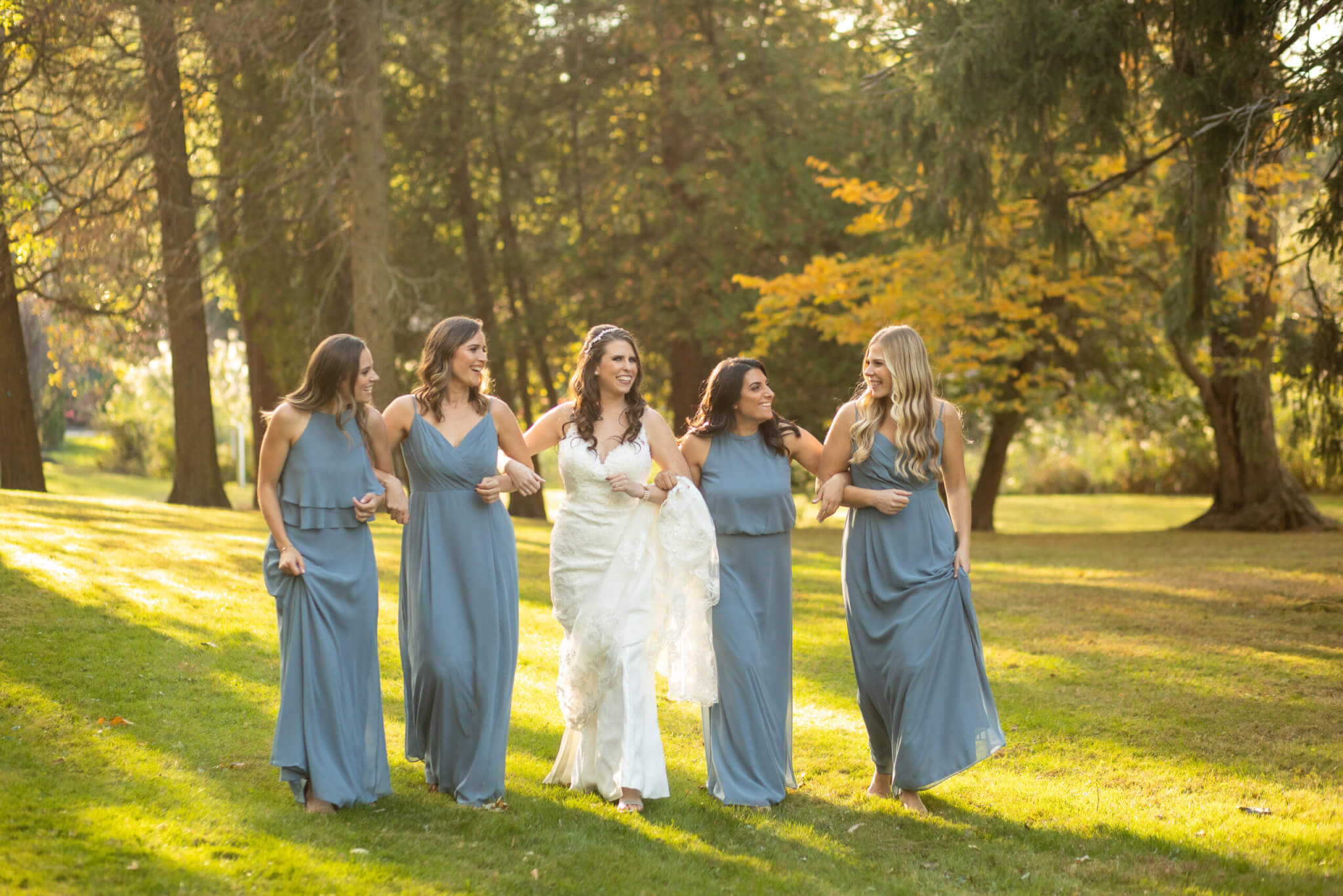 16 Must-Have Photos with Your Bridesmaids